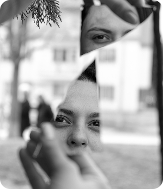 Especialidades Crisis de Identidad y Cambios Vitales